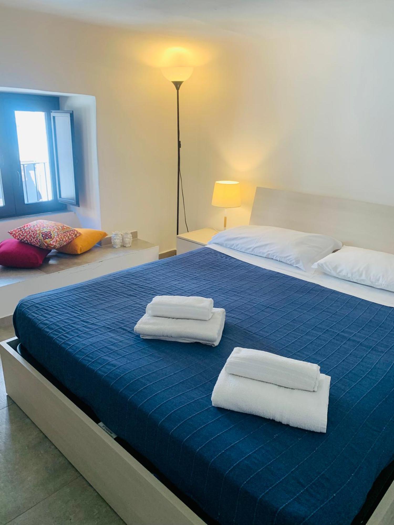 Center Living Apartment Catánia Buitenkant foto